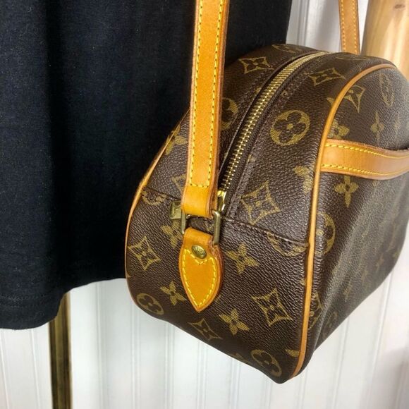 LOUIS VUITTON BLOIS Monogram Crossbody Shoulder Bag COMES WITH: LV Dust Bag COA - Picture 10 of 17